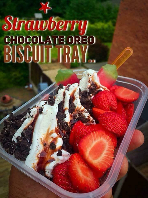 Strawbery Chocolate Oreo Biscuit Tray 